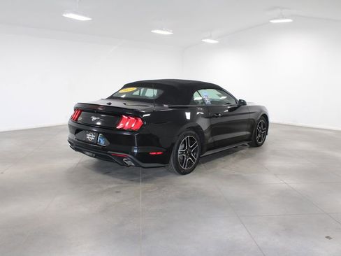 Used 2023 Ford Mustang Premium image 9