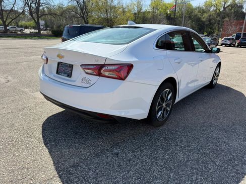 Used 2019 Chevrolet Malibu LT FWD image 8