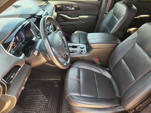 Used 2022 Chevrolet Traverse RS FWD image 14
