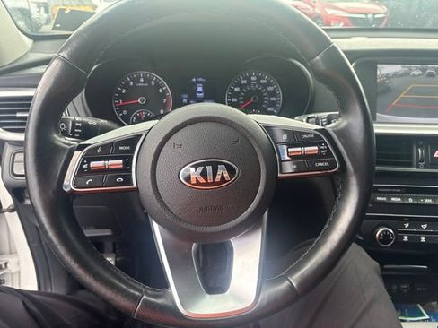 Used 2020 Kia Optima SE FWD image 13