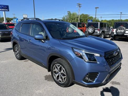 Certified 2022 Subaru Forester Premium w/ Popular Package #1 AWD/4WD image 11