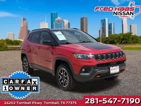 Used 2025 Jeep Compass Trailhawk AWD/4WD image 1