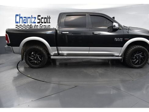 Used 2016 RAM 1500 Laramie w/ Convenience Group AWD/4WD image 6