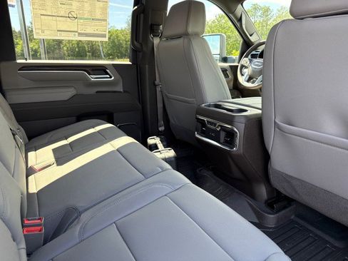 New 2026 GMC Sierra 2500 SLT AWD/4WD image 17