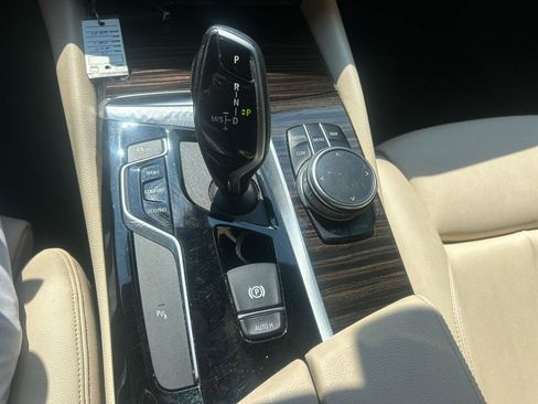 Used 2019 BMW 530i w/ Convenience Package RWD image 20