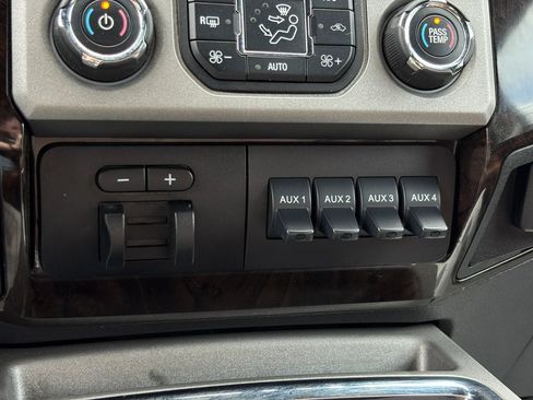 Used 2014 Ford F250 Platinum w/ FX4 Off-Road Package AWD/4WD image 44