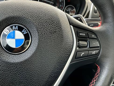 Used 2018 BMW 330e image 19