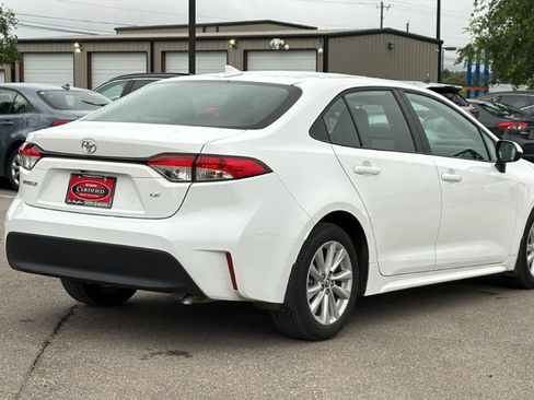 Certified 2025 Toyota Corolla LE w/ LE Premium Package FWD image 6