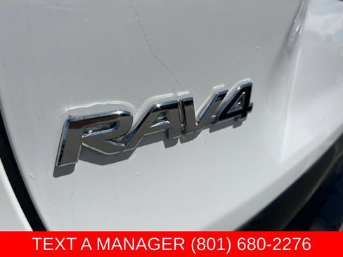 Used 2025 Toyota RAV4 SE AWD/4WD image 11