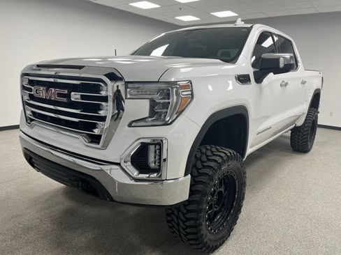 Used 2020 GMC Sierra 1500 SLT w/ X31 Off-Road Package AWD/4WD image 4