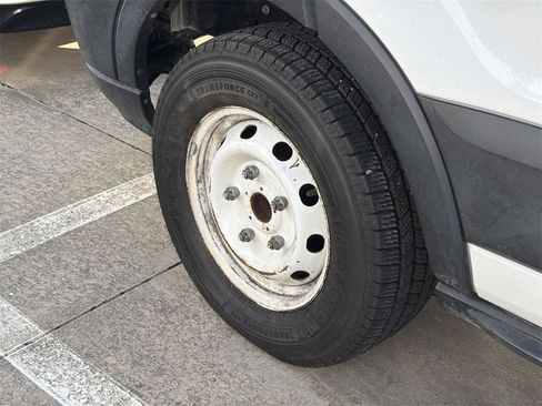 Used 2019 Ford Transit 150 148 Medium Roof image 4