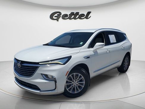 Used 2023 Buick Enclave Essence FWD image 1