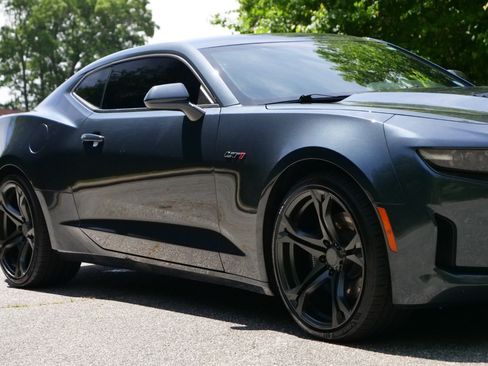 Used 2022 Chevrolet Camaro LT RWD image 29