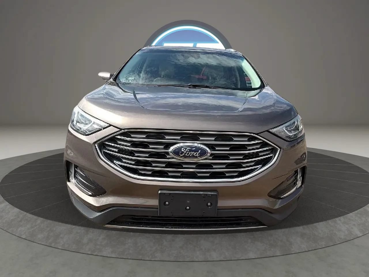 Used 2019 Ford Edge Titanium FWD image 4