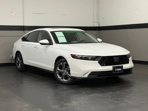 Used 2023 Honda Accord EX image 2