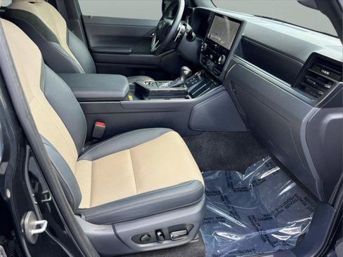 Certified 2024 Lexus GX 550 AWD/4WD image 11