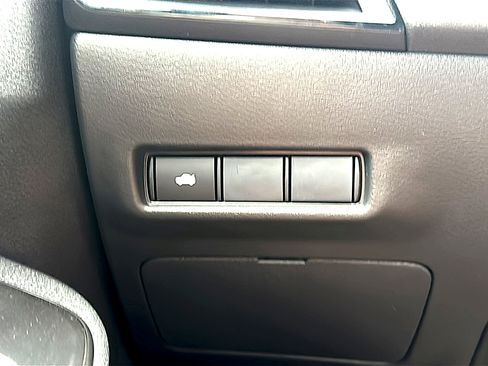 New 2026 Nissan Sentra SR w/ Floor Mat Package FWD image 26