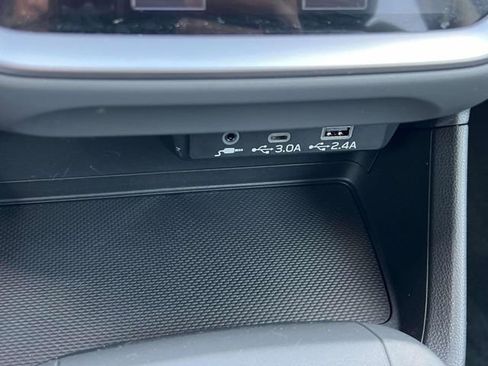 Used 2024 Subaru Crosstrek 2.0i Premium image 27