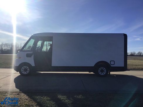 Used 2024 Chevrolet Brightdrop 600 w/ Commercial Equipment Package image 6