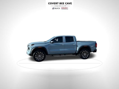 Used 2025 GMC Canyon Denali image 4