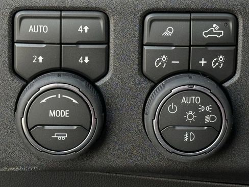 New 2026 Chevrolet Silverado 1500 LTZ w/ LTZ Premium Texas Edition AWD/4WD image 18