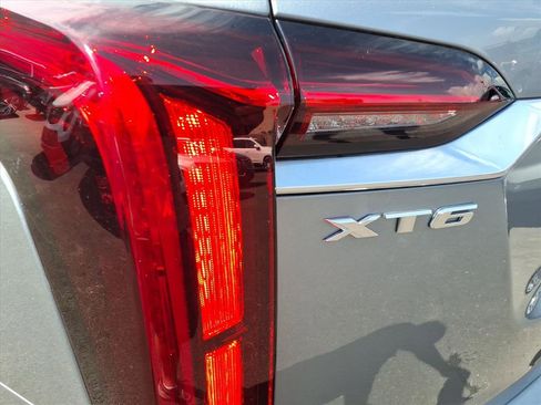 Certified 2024 Cadillac XT6 Premium Luxury w/ LPO, Floor Liner Package image 12