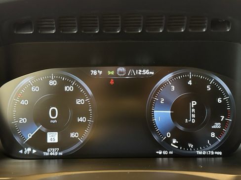 Used 2022 Volvo XC90 T5 Momentum image 15