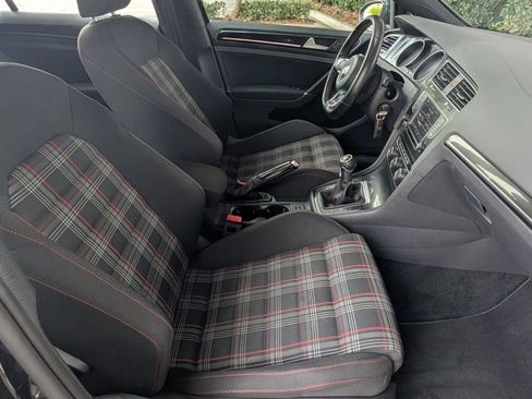 Used 2017 Volkswagen GTI Sport image 12