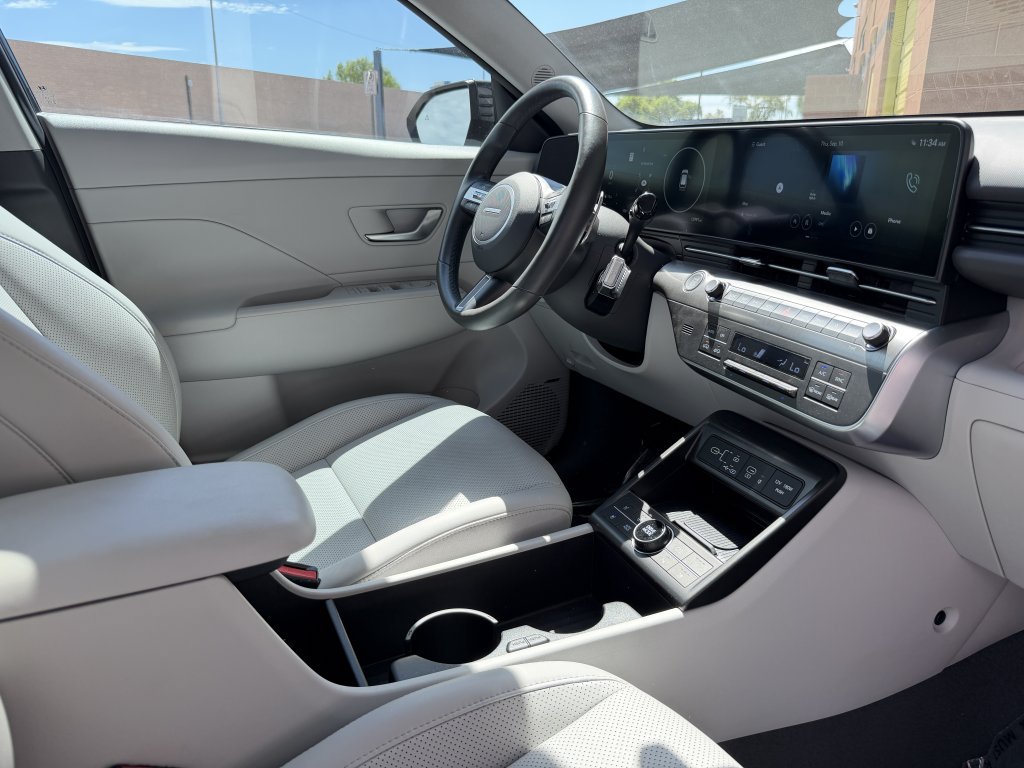Used 2024 Hyundai Kona Limited FWD image 41