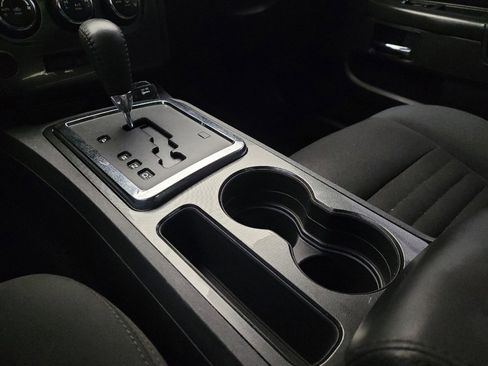 Used 2013 Dodge Challenger SXT image 26