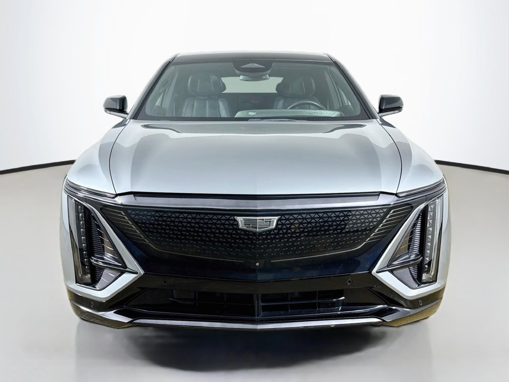 Used 2024 Cadillac Lyriq Sport AWD/4WD image 2