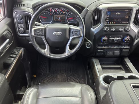 Used 2019 Chevrolet Silverado 1500 LT Trail Boss AWD/4WD image 11