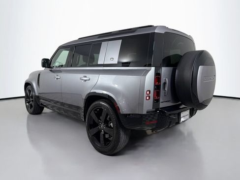 Used 2024 Land Rover Defender 110 X-Dynamic SE AWD/4WD image 7