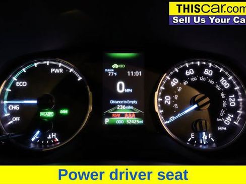 Used 2021 Toyota RAV4 XLE w/ Convenience Package AWD/4WD image 17