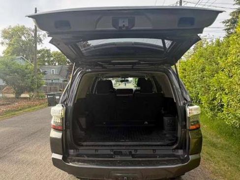 Used 2018 Toyota 4Runner SR5 RWD image 11