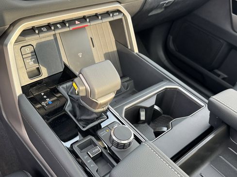 New 2026 Toyota Tundra Limited AWD/4WD image 19