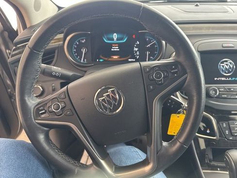 Used 2014 Buick LaCrosse Base image 17