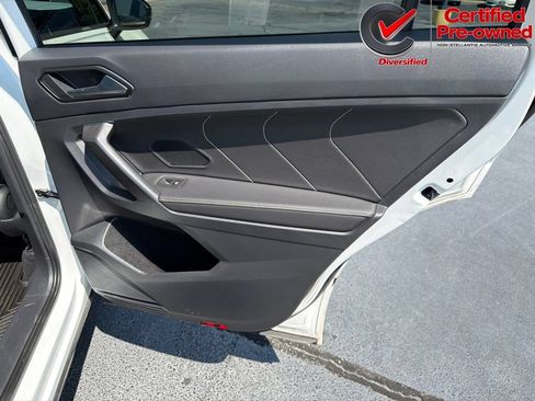 Used 2022 Volkswagen Tiguan SE R-Line FWD image 25