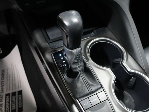 Used 2024 Toyota Camry SE image 29