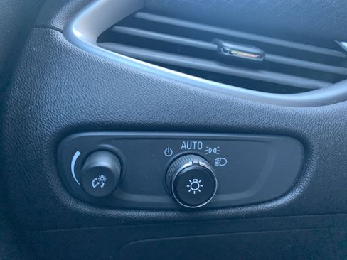 Used 2023 Chevrolet Malibu LT image 31