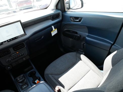 Used 2025 Ford Maverick XLT w/ XLT Luxury Package AWD/4WD image 11
