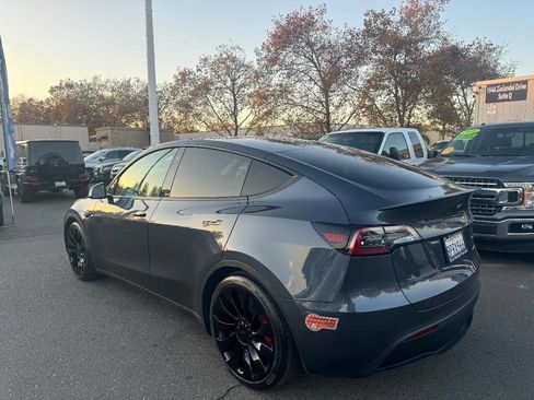Used 2020 Tesla Model Y Long Range image 4