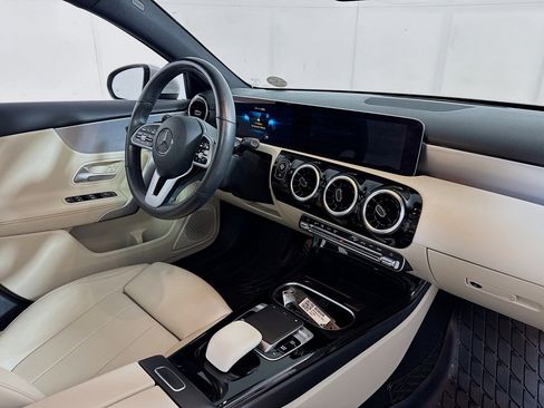 Used 2020 Mercedes-Benz A 220 4MATIC image 29