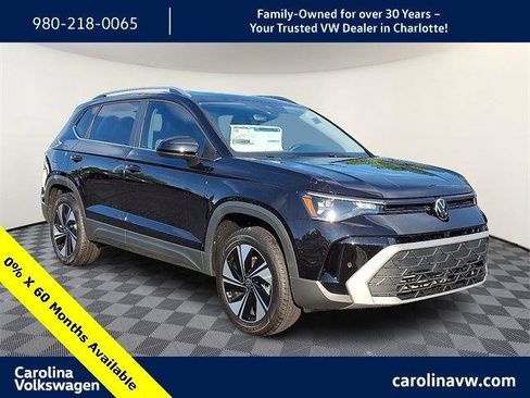 New 2025 Volkswagen Taos SE image 1