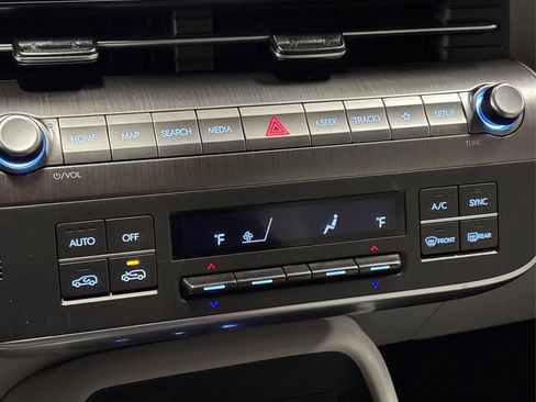 Certified 2024 Hyundai Kona SEL image 26