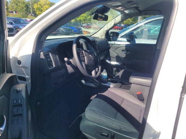 Used 2023 Nissan Frontier SV AWD/4WD image 8