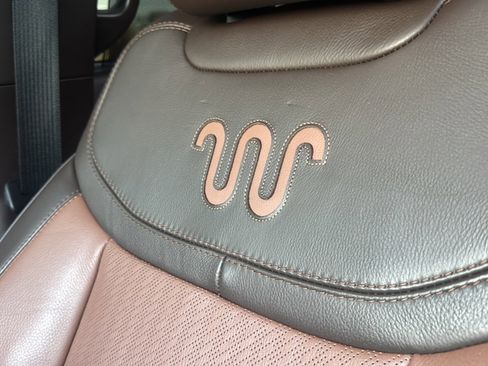 Used 2022 Ford Explorer King Ranch w/ Premium Technology Package image 13