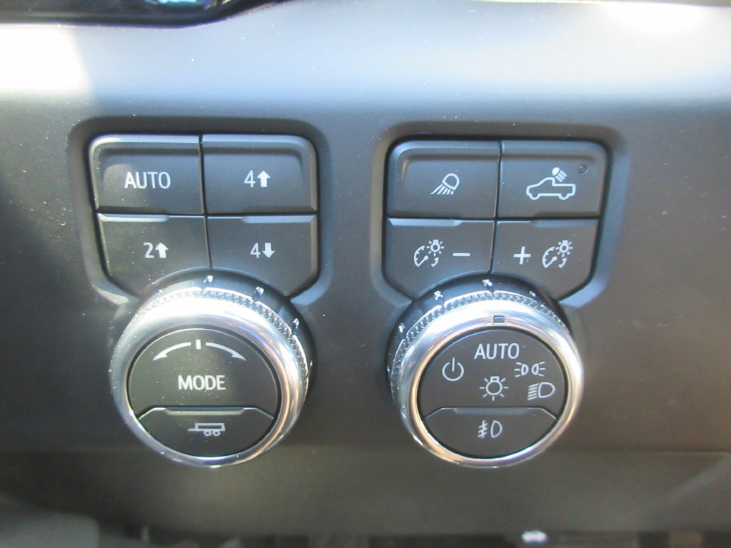 New 2026 GMC Sierra 1500 AT4 w/ AT4 Premium Package AWD/4WD image 17