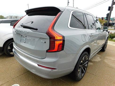 New 2026 Volvo XC90 B6 Plus w/ Protection Package Premier image 6