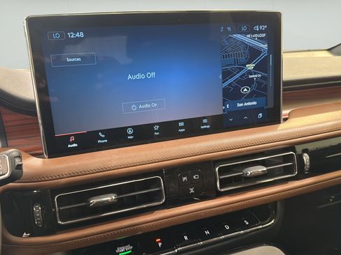 Used 2022 Lincoln Nautilus Reserve FWD image 18